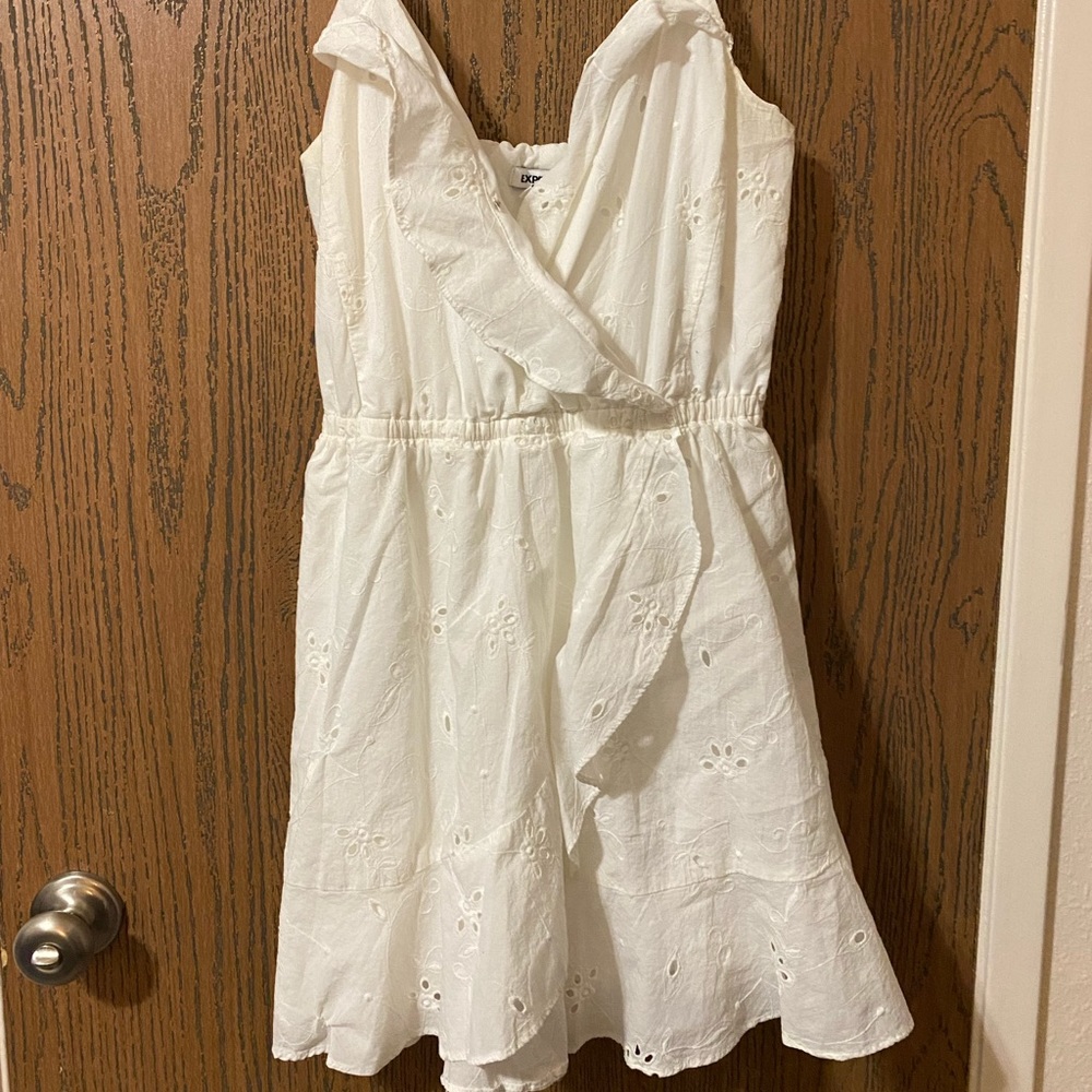 Adorable White Dress in Perfect Condition